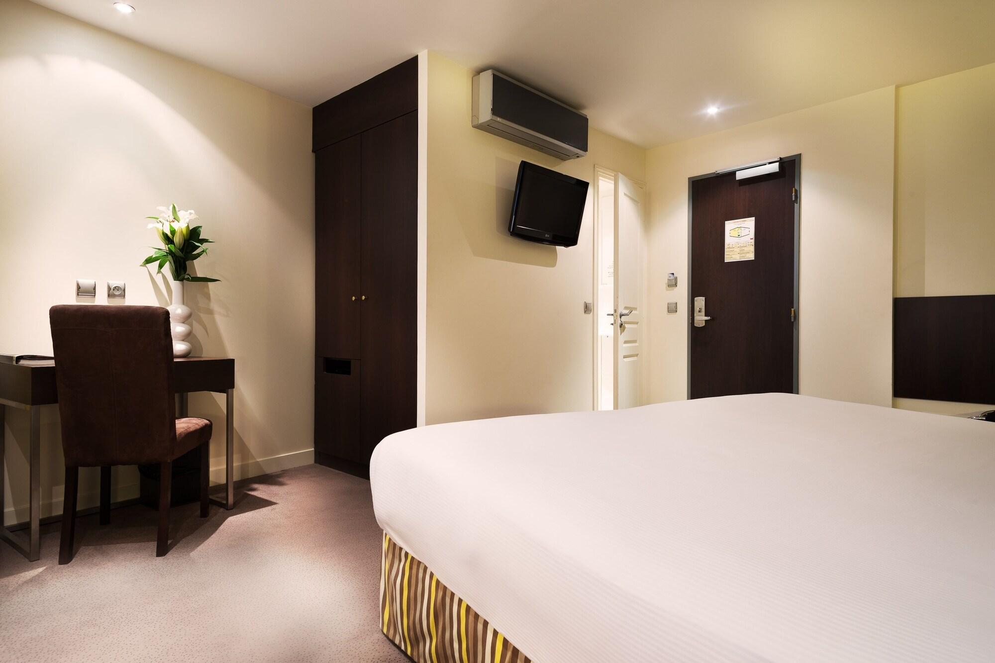 Hotel Arc De Triomphe Parigi Esterno foto