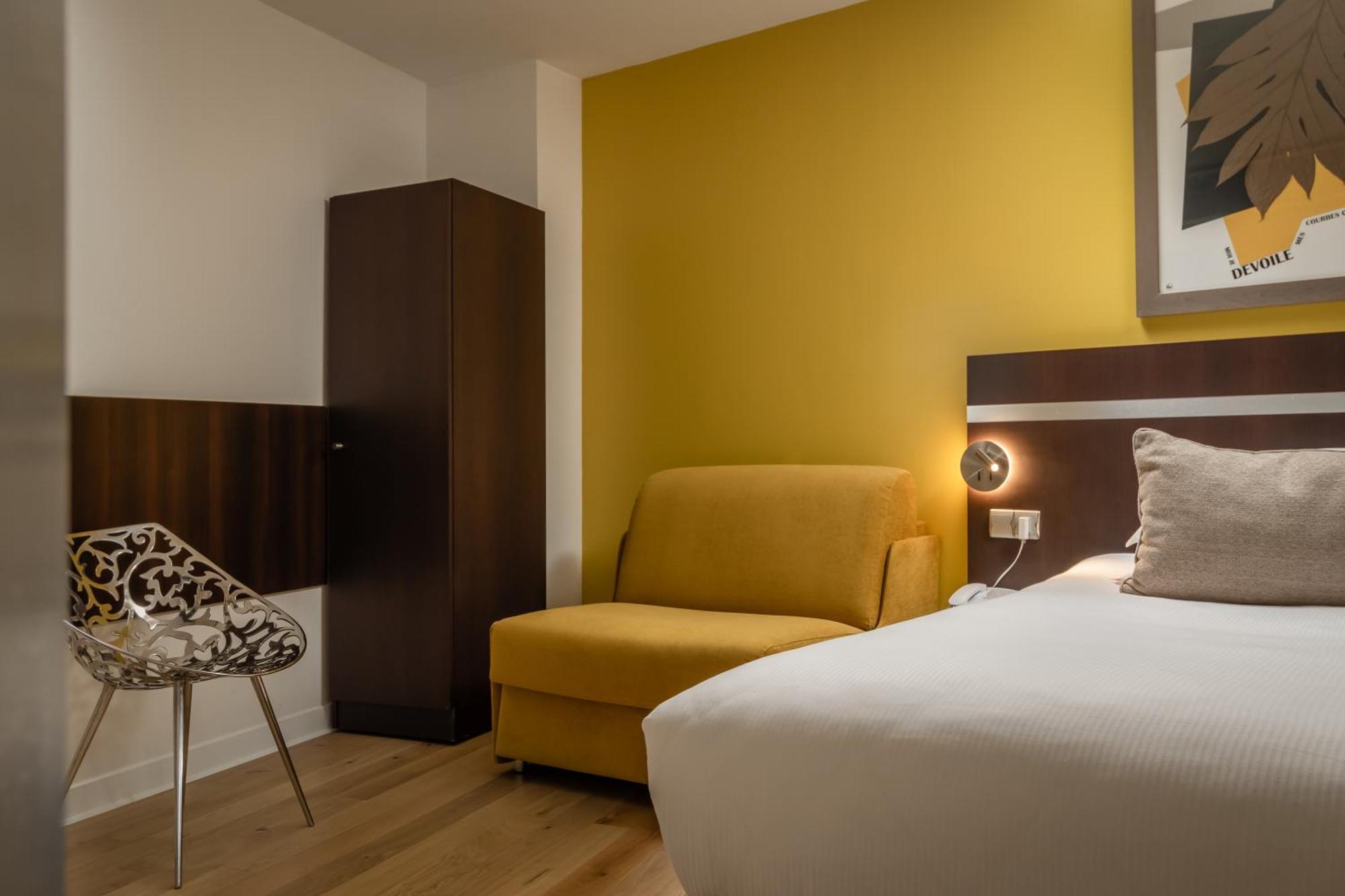 Hotel Arc De Triomphe Parigi Esterno foto
